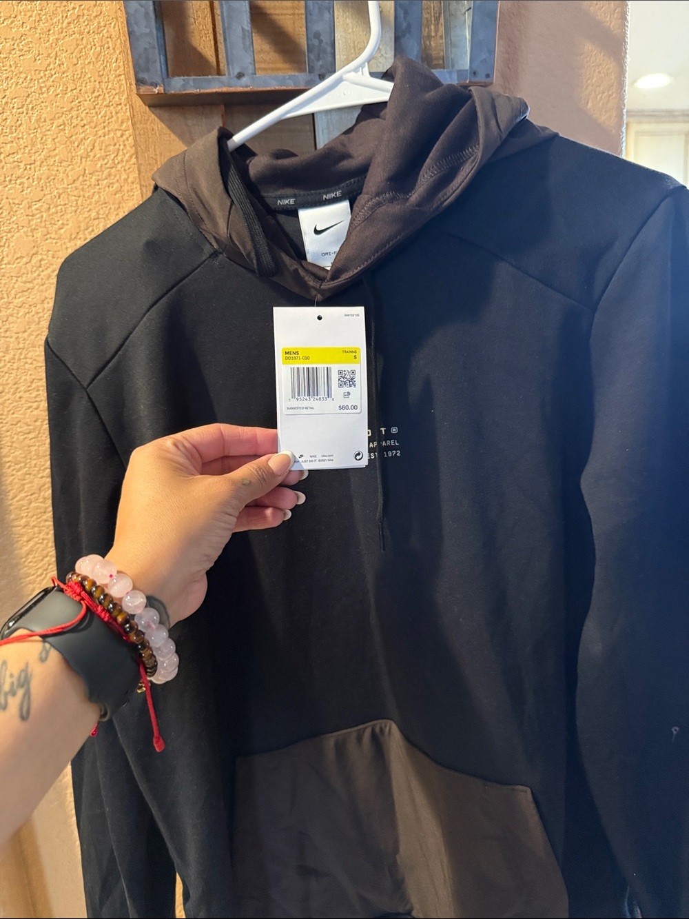 Nike Men’s Black Hooded Pullover Jacket with Brown Hood Detail